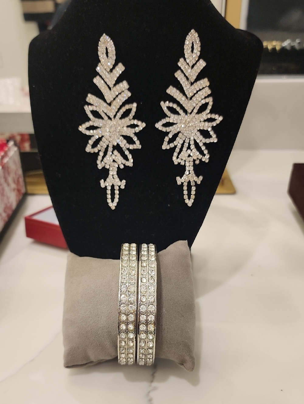Rhinestone Floral Drop Earrings - Silver Crystal And Bangle Set